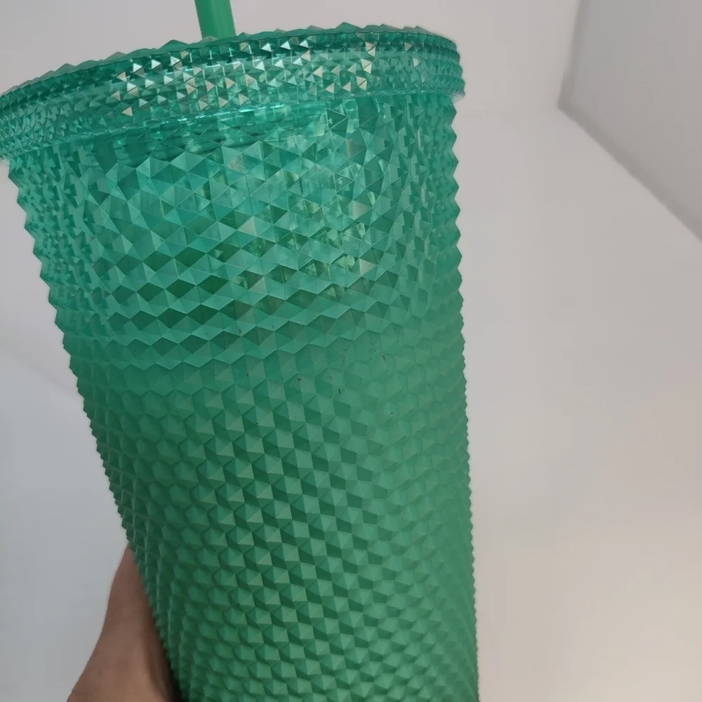NEW Starbucks Diamond Texture Tumbler Venti 24 Oz Green Ombre Gradient 2022